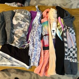 Girls Shorts and T-Shirt Size 7-8 Lot/Bundle